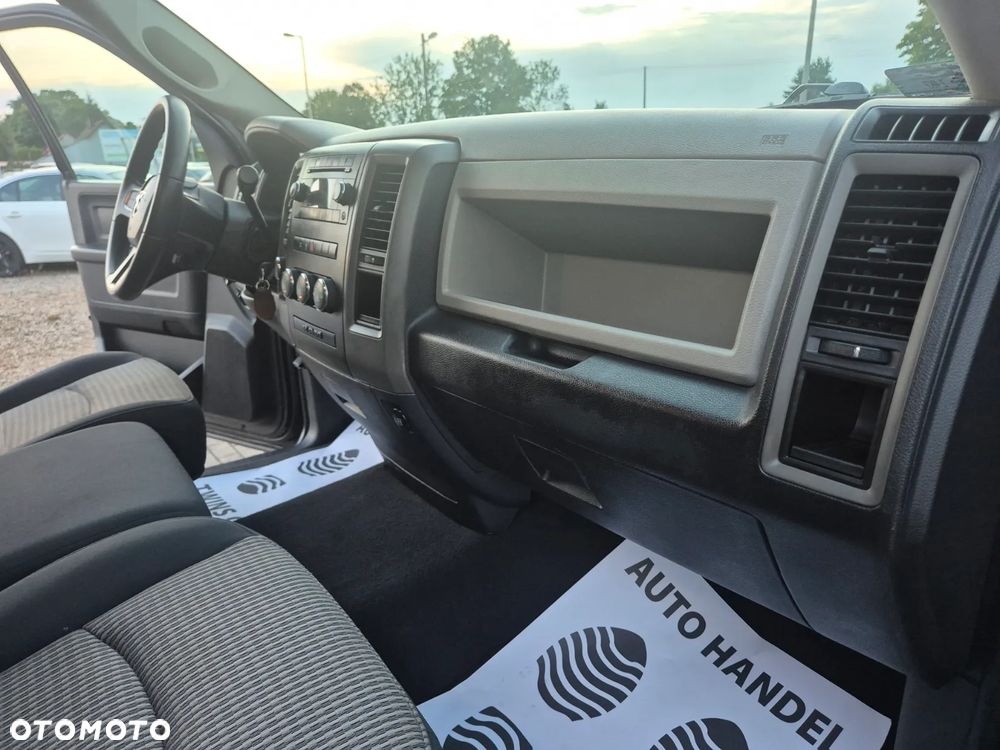 Dodge RAM 1500 5.7 4x4 - 16