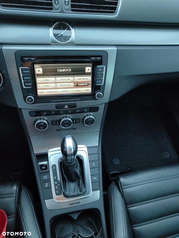 Volkswagen Passat - 8