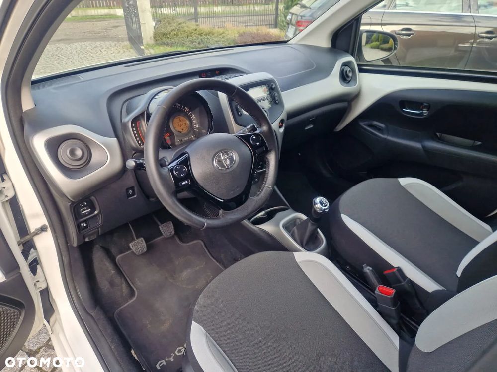 Toyota Aygo x-cite - 15