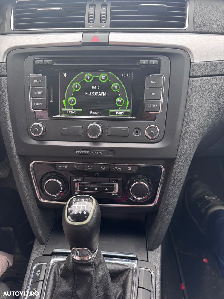 Skoda Superb 1.6 TDI GreenLine - 10