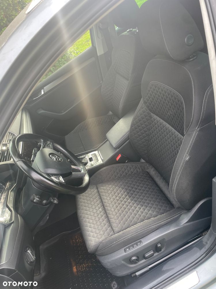 Skoda Superb 2.0 TDI Ambition DSG - 4