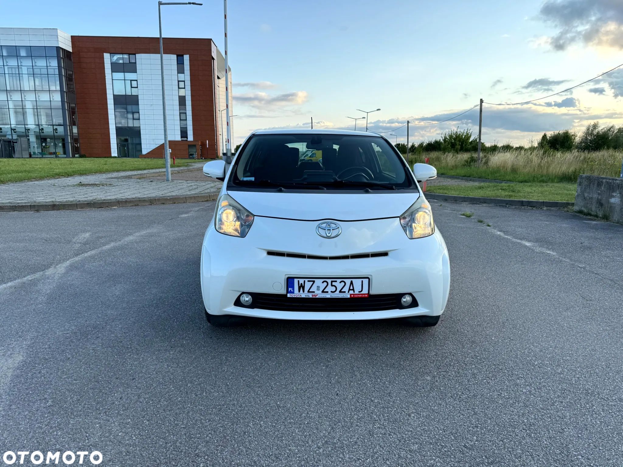 Toyota iQ 1.0 Sol - 1