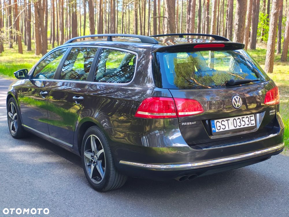Volkswagen Passat - 19