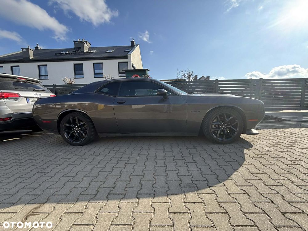 Dodge Challenger - 3
