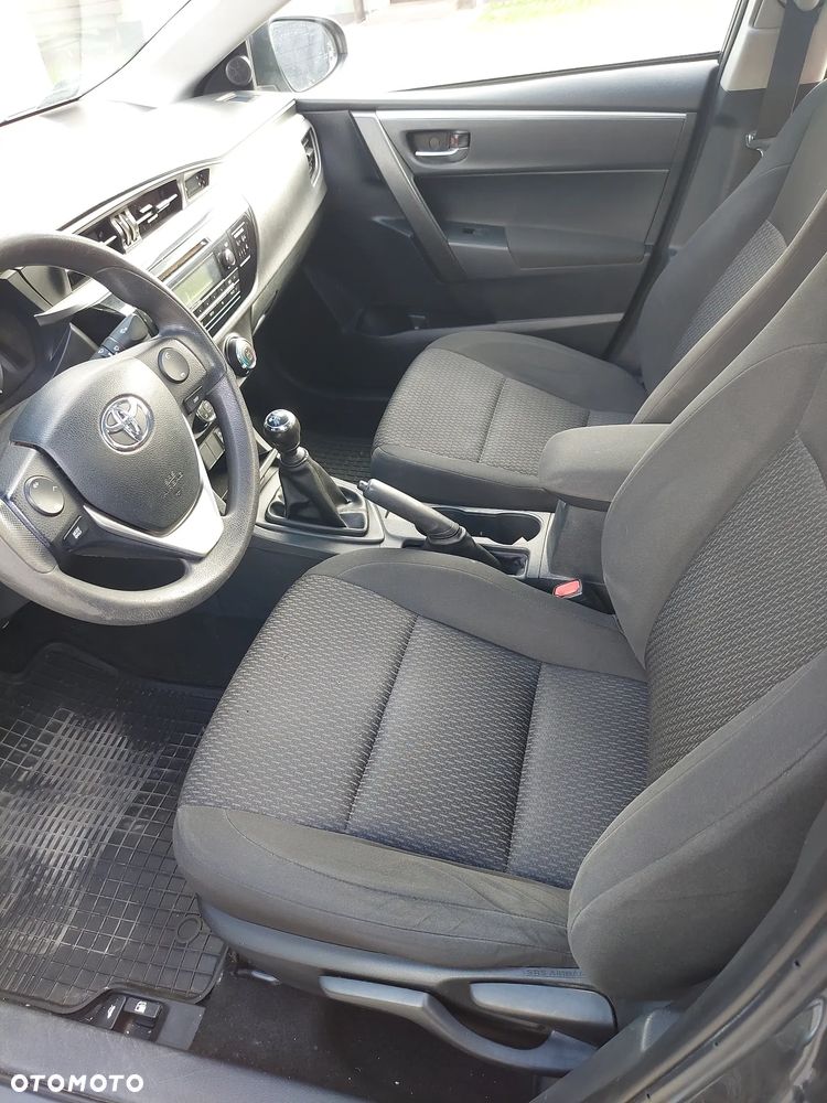 Toyota Corolla 1.4 D-4D Active EU6 - 15