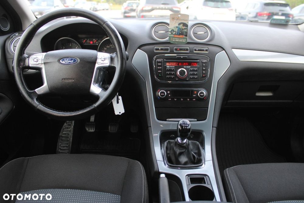 Ford Mondeo - 26