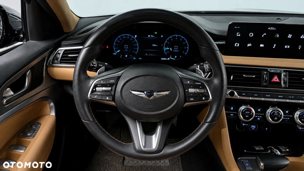 Genesis G70 2.0T Plus AWD 8AT Luxury - 17