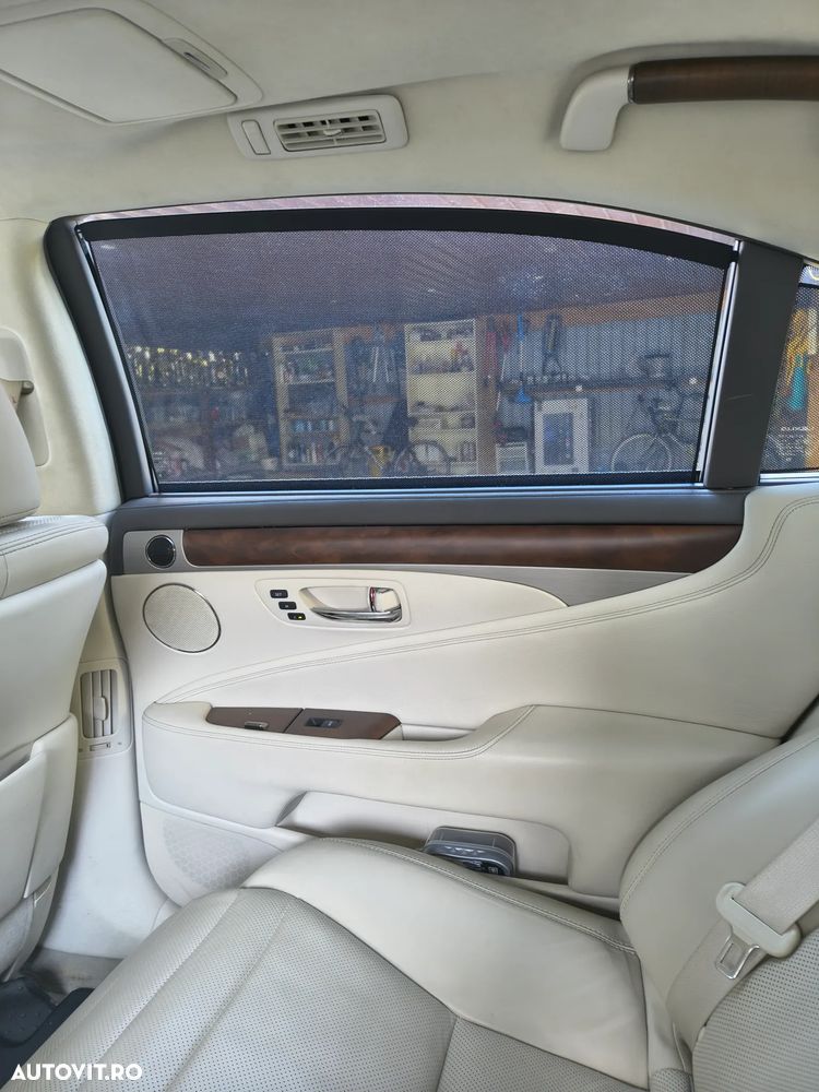 Lexus Seria LS 600h L - 13