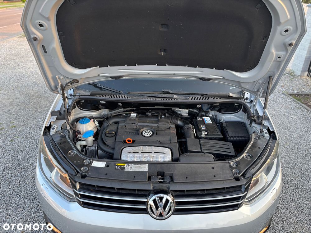 Volkswagen Touran - 18