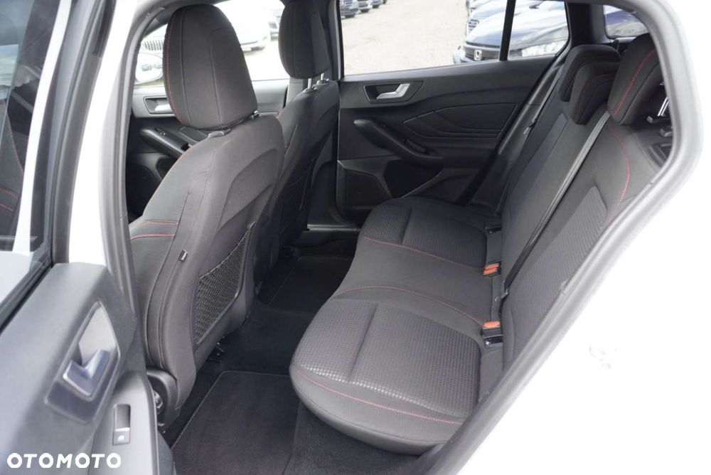 Ford Focus 2.0 TDCi ST-Line Black ASS PowerShift - 8