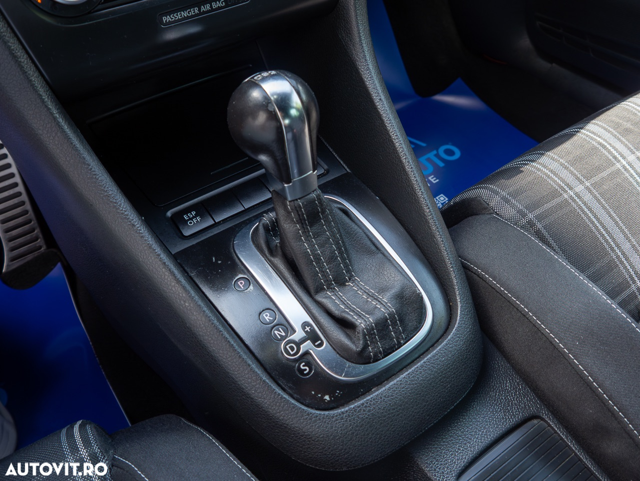 Volkswagen Golf 2.0 DPF GTD DSG - 27