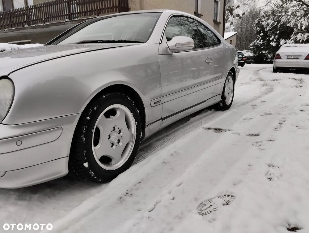 Mercedes-Benz CLK - 17