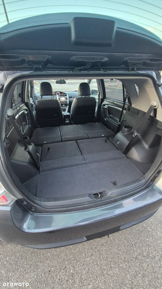 Toyota Verso 1.8 Prestige 7os - 11