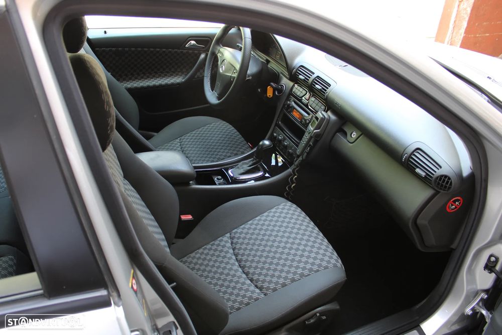 Mercedes-Benz C 220 - 31