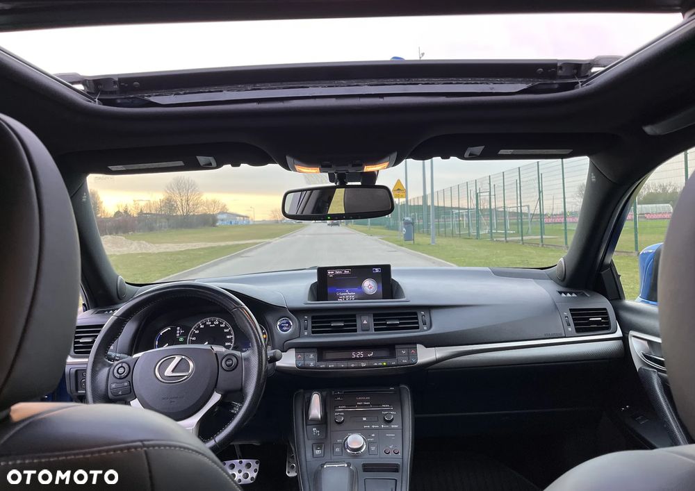 Lexus CT - 13