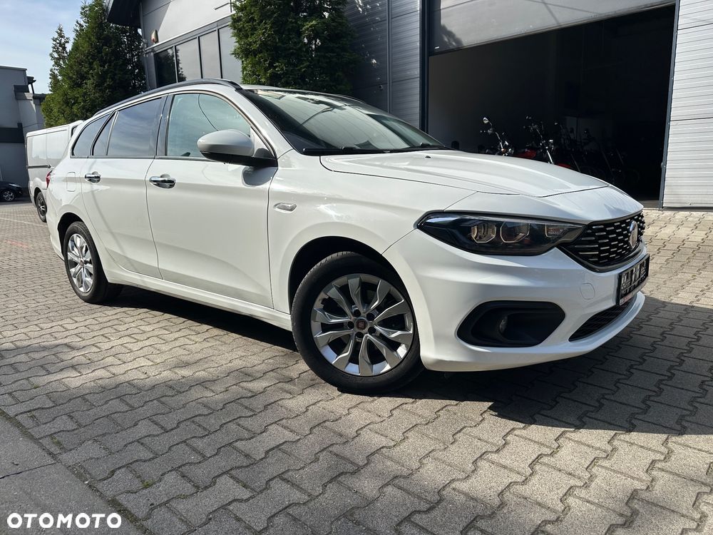 Fiat Tipo 1.4 T-Jet Lounge - 1