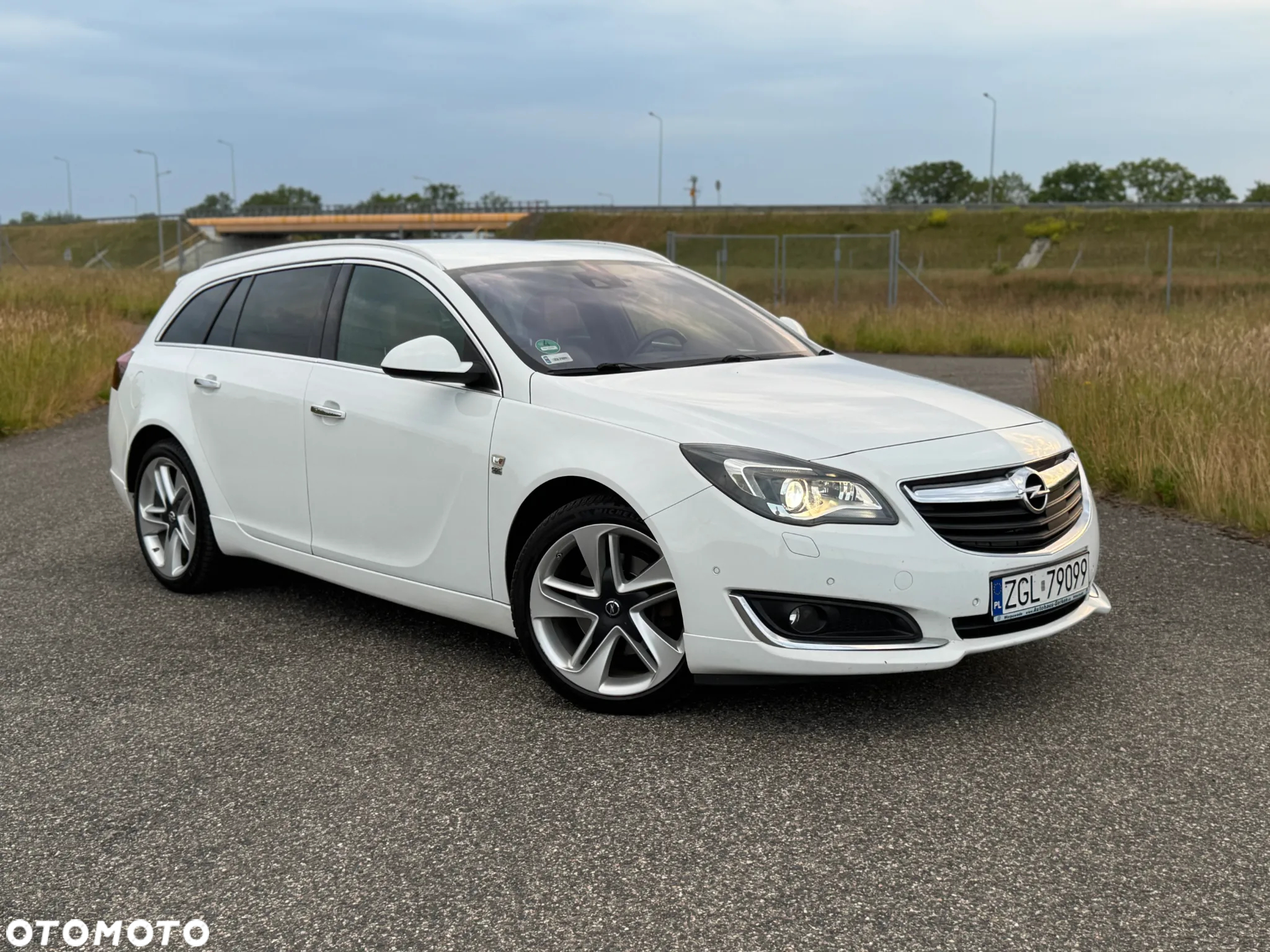Opel Insignia - 11