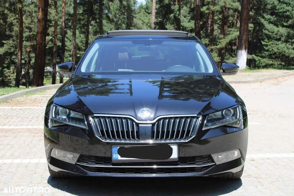 Skoda Superb 2.0 TDI DSG Style - 2