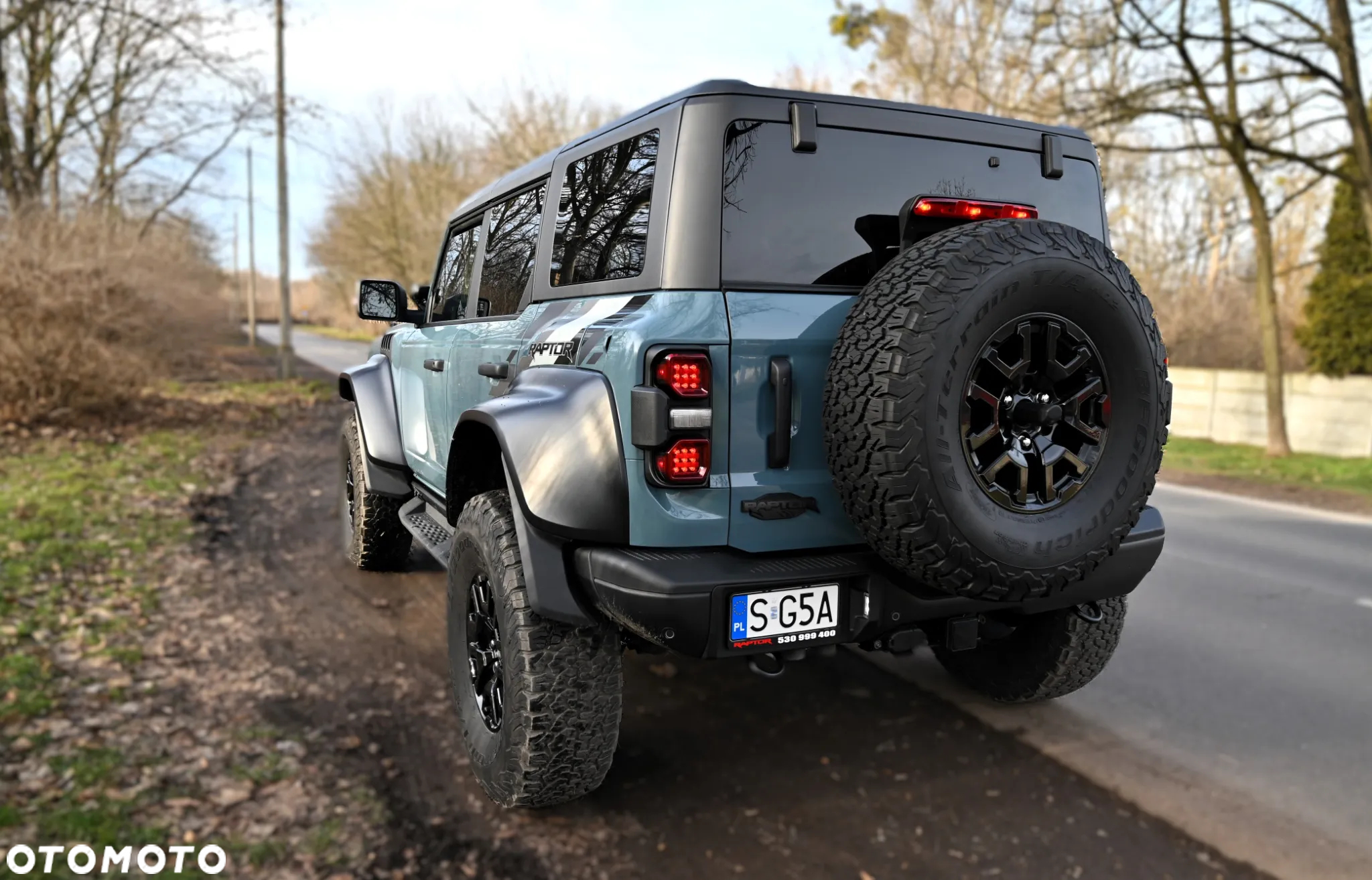 Ford Bronco - 16