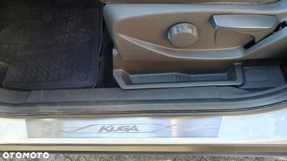 Ford Kuga 2.0 TDCi 4WD Titanium Plus - 10