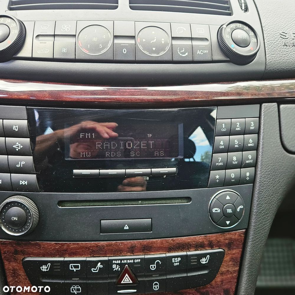 Mercedes-Benz Klasa E 220 CDI Automatik Classic - 21