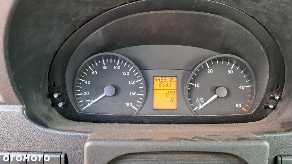 Mercedes-Benz sprinter - 8