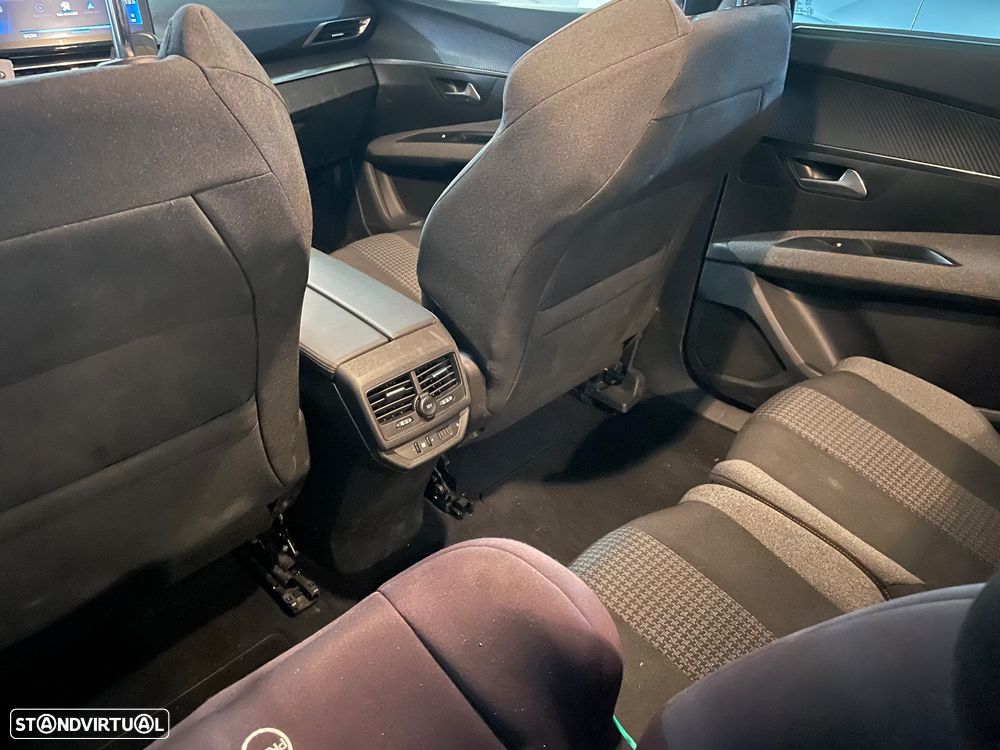 Peugeot 5008 PureTech 130 EAT8 Stop & Start Allure - 8