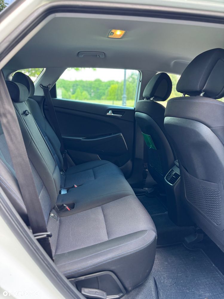 Hyundai Tucson 2.0 CRDI BlueDrive Style 2WD - 17