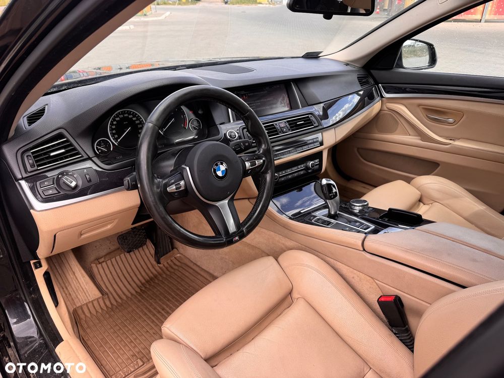 BMW Seria 5 525d xDrive Sport-Aut Luxury Line - 12