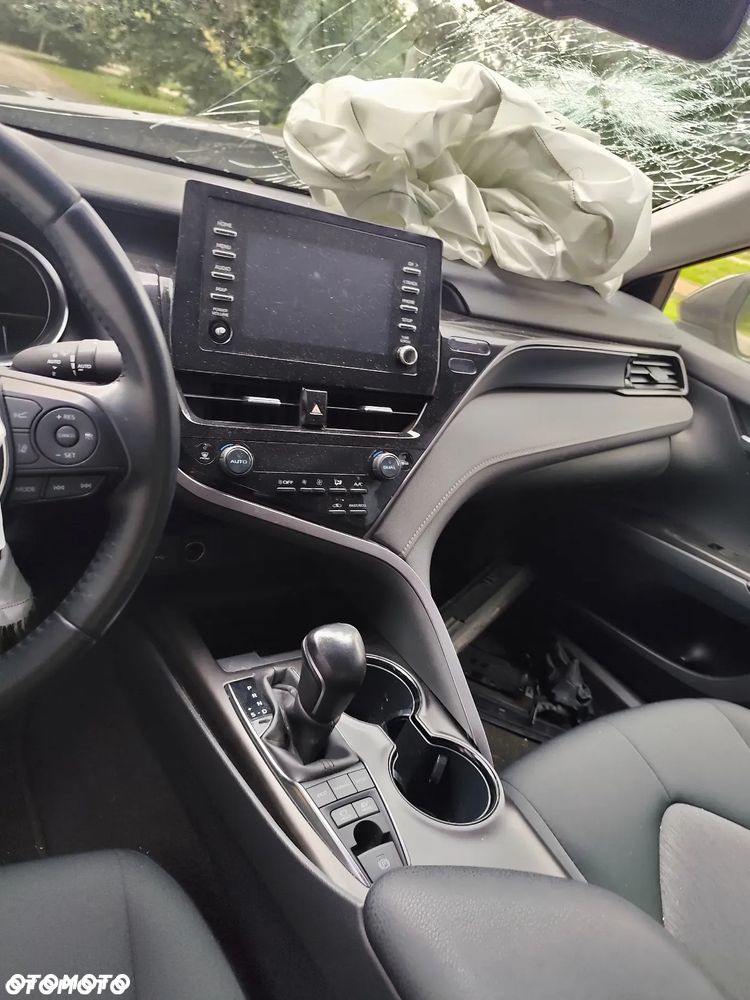 Toyota Camry 2.5 Hybrid Comfort CVT - 12