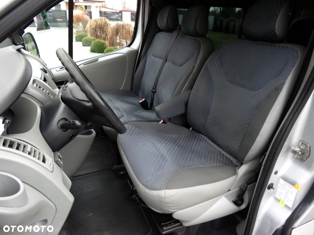 Renault Trafic Passenger FAP L2H1 Expression - 19