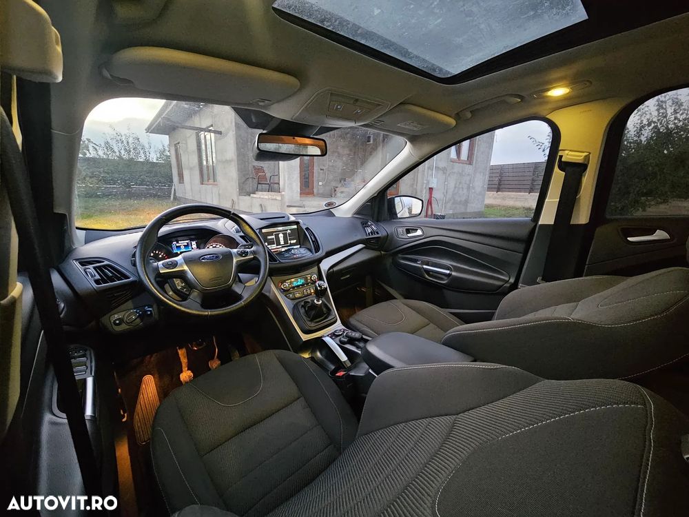 Ford Kuga 2.0 TDCi 4x4 Titanium - 14
