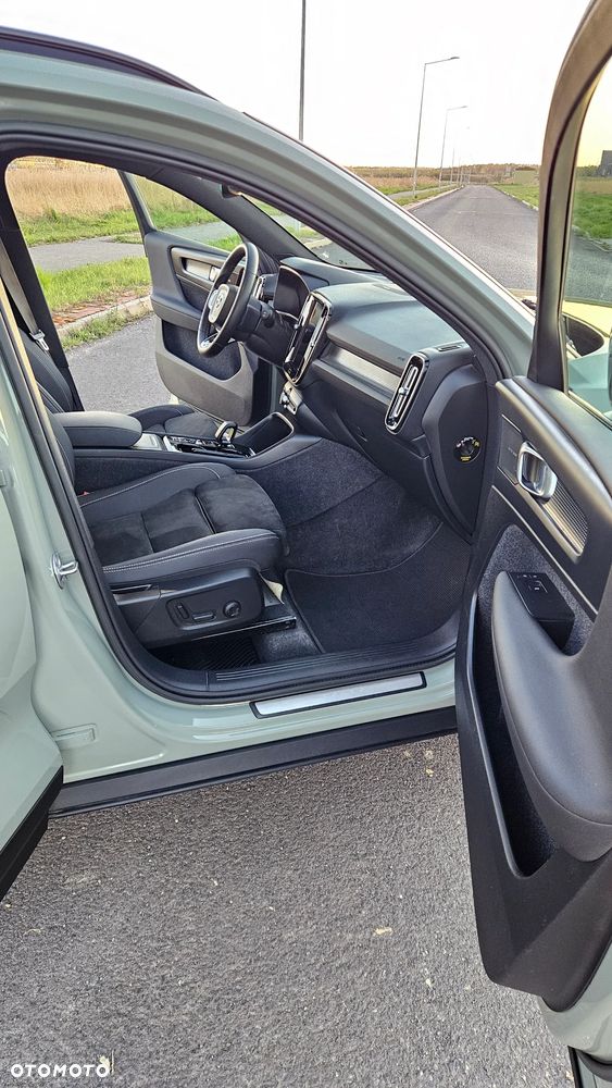 Volvo XC 40 B3 Plus Bright - 16