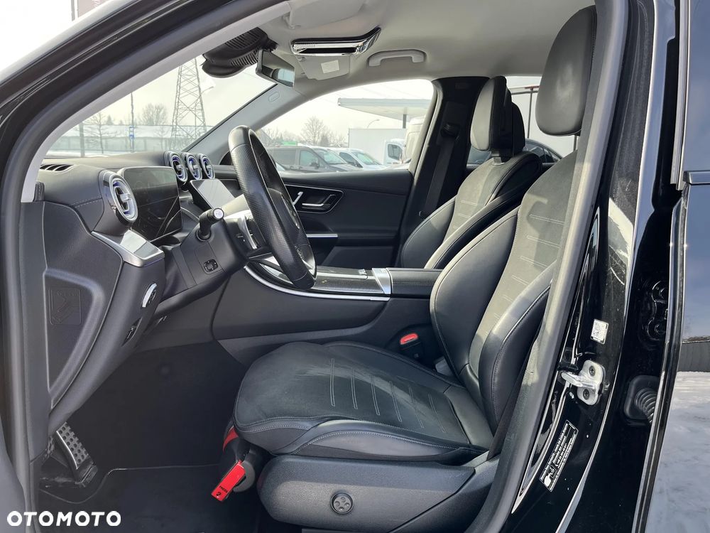 Mercedes-Benz GLC 300 e PHEV 4-Matic AMG Line - 13