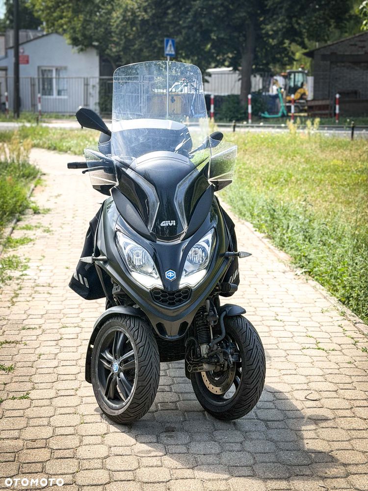 Piaggio MP-3 - 9