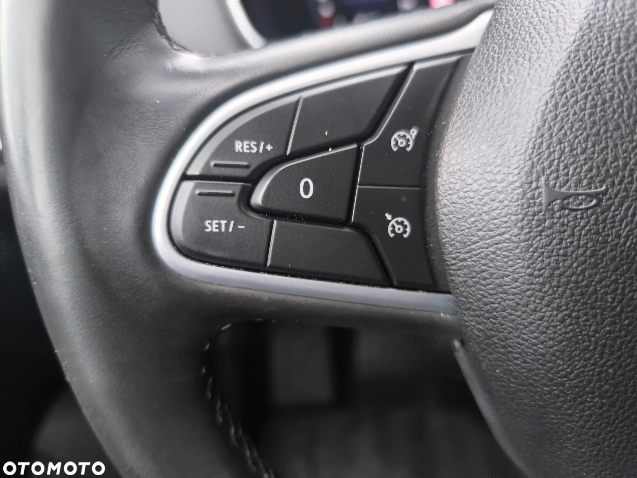 Renault Megane 1.3 TCe FAP Techno EDC - 34