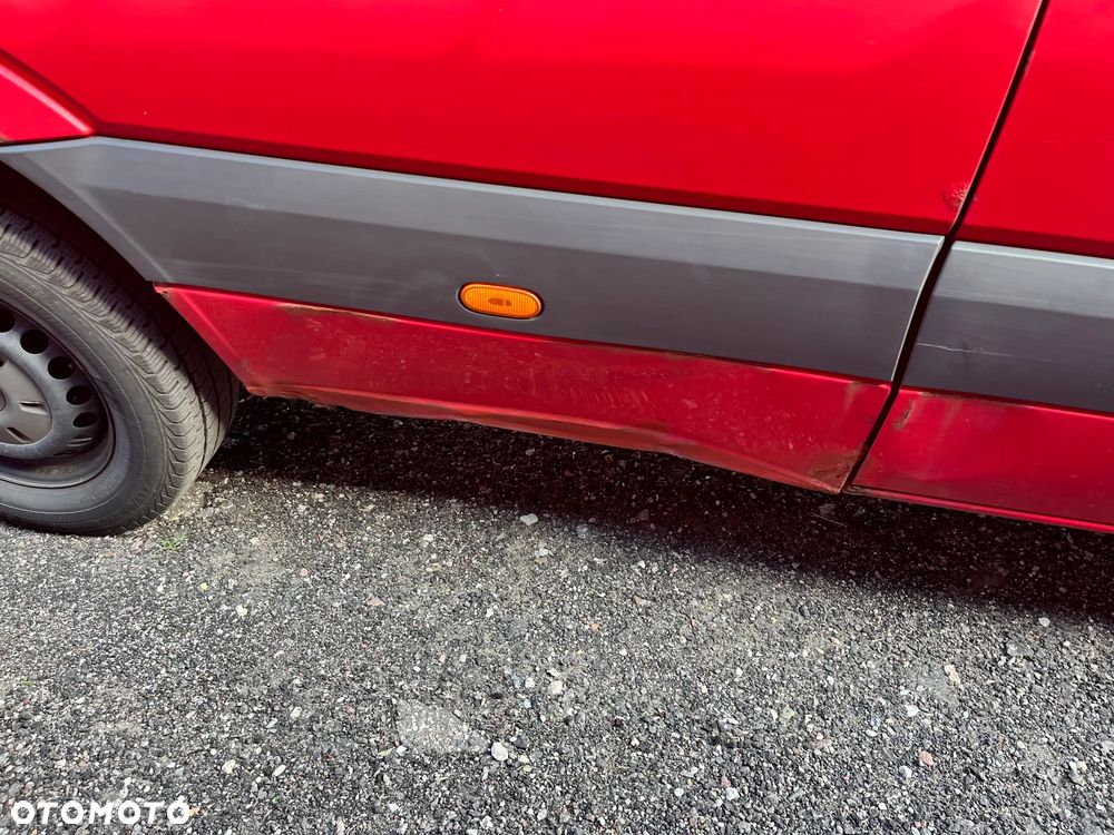 Mercedes-Benz 313 - 11