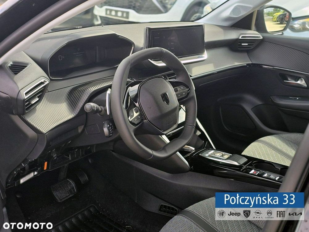 Peugeot 208 - 11