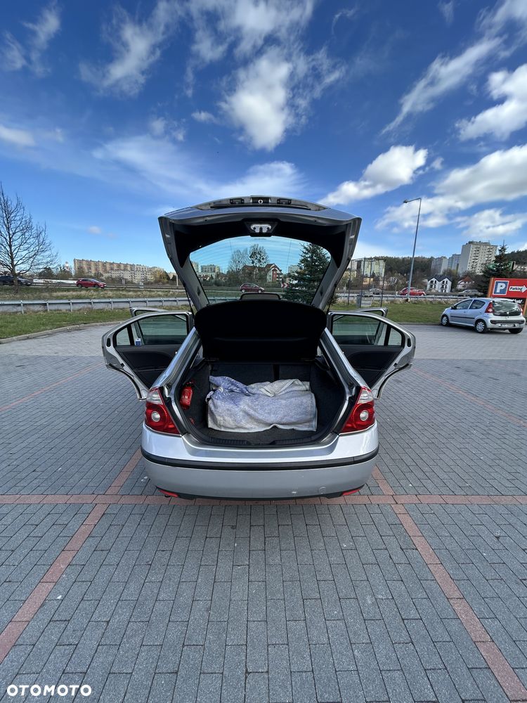 Ford Mondeo 1.8 Silver X - 30
