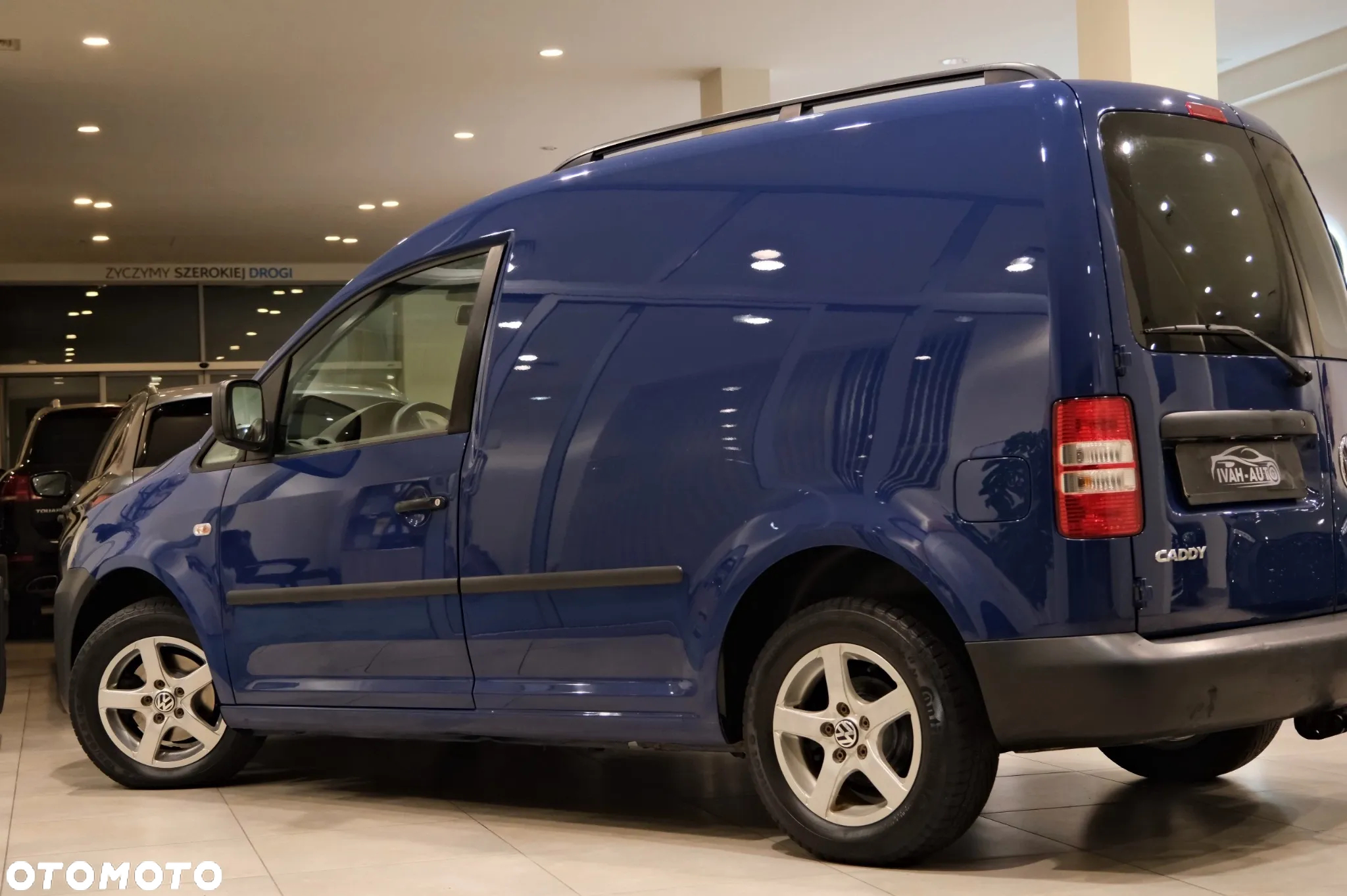 Volkswagen Caddy - 10