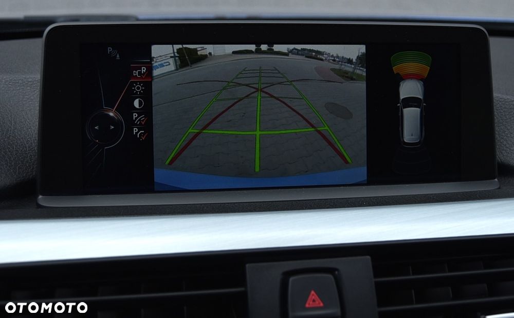 BMW Seria 3 320d xDrive Sport-Aut Sport Line - 38