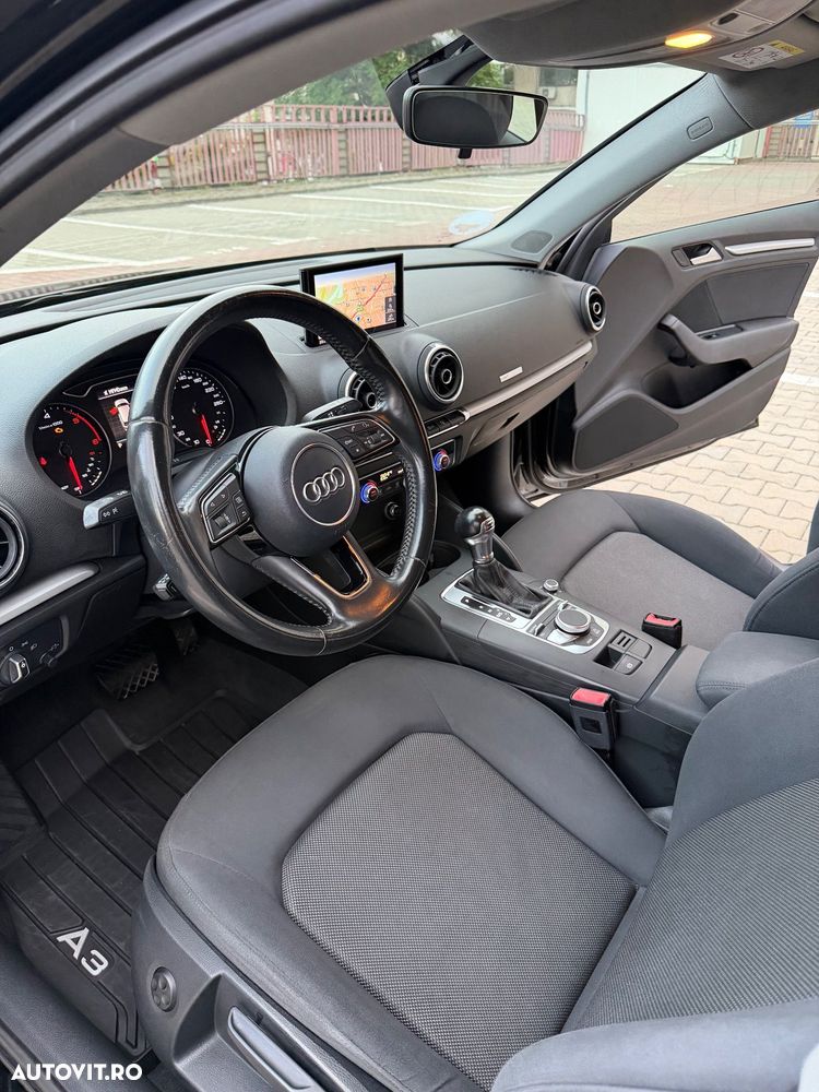 Audi A3 1.6 TDI S tronic Sport - 25