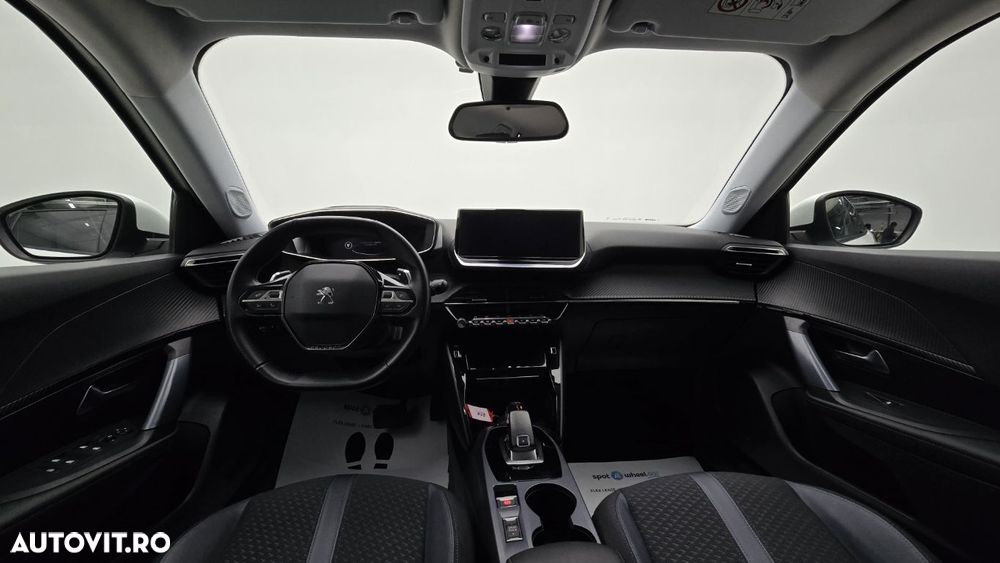 Peugeot 2008 1.5 BlueHDI STT EAT8 Allure - 14