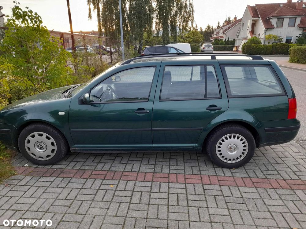 Volkswagen Golf - 1