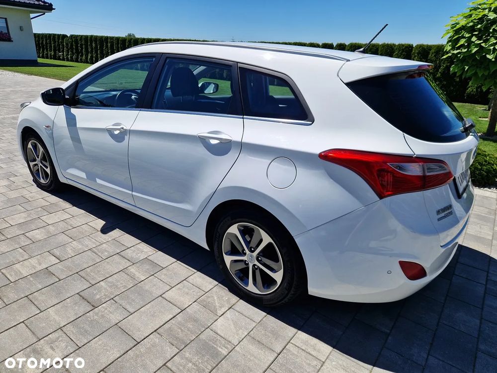 Hyundai i30 blue 1.4 YES Silver - 6