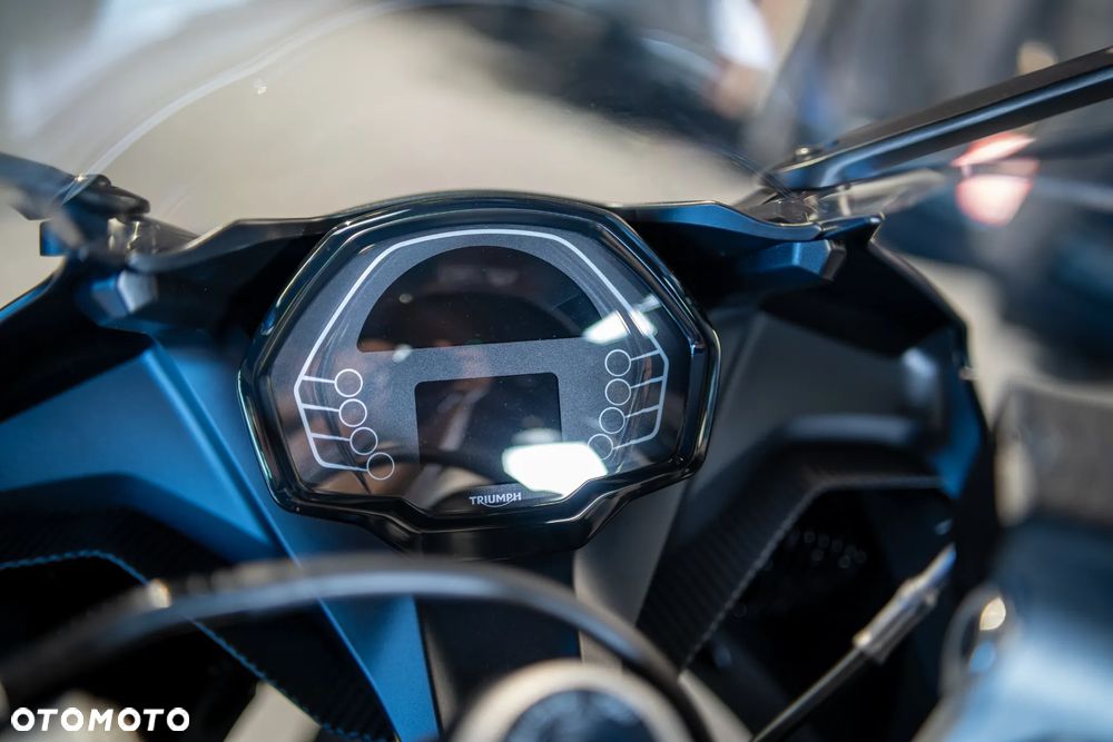 Triumph Daytona - 10