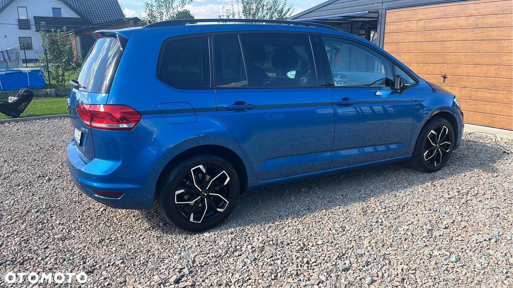 Volkswagen Touran - 2