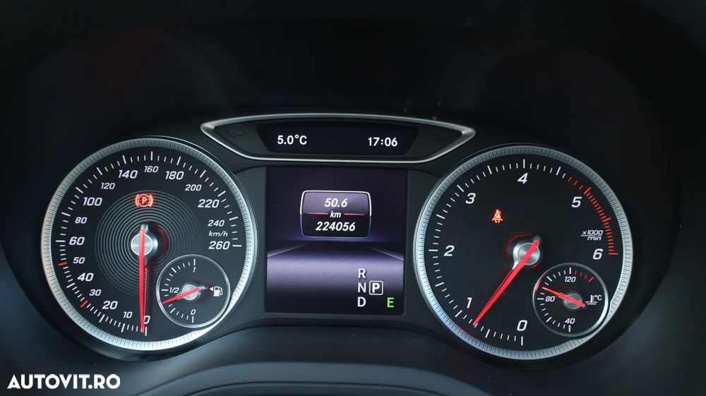 Mercedes-Benz B 200 d 4Matic 7G-DCT AMG Line - 24