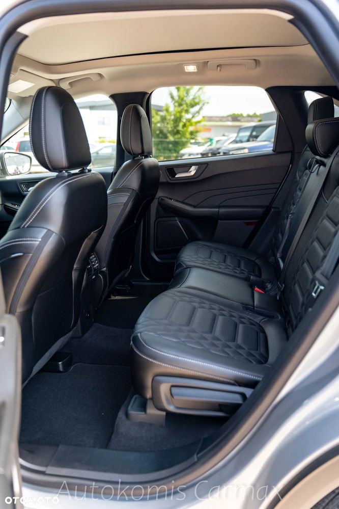 Ford Kuga 2.5 Duratec PHEV ST-LINE X - 26