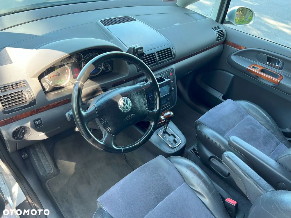 Volkswagen Sharan - 11